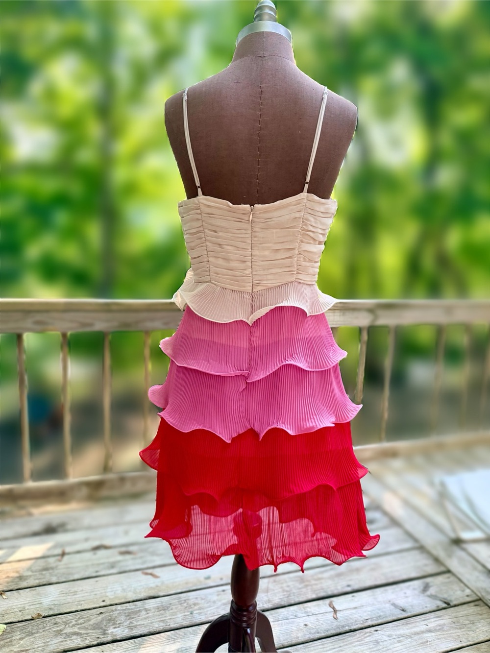 Meghan LA Parfait Perfection Dress Flirty Ruffled Sleeveless Megan Fabulous - Picture 2 of 8